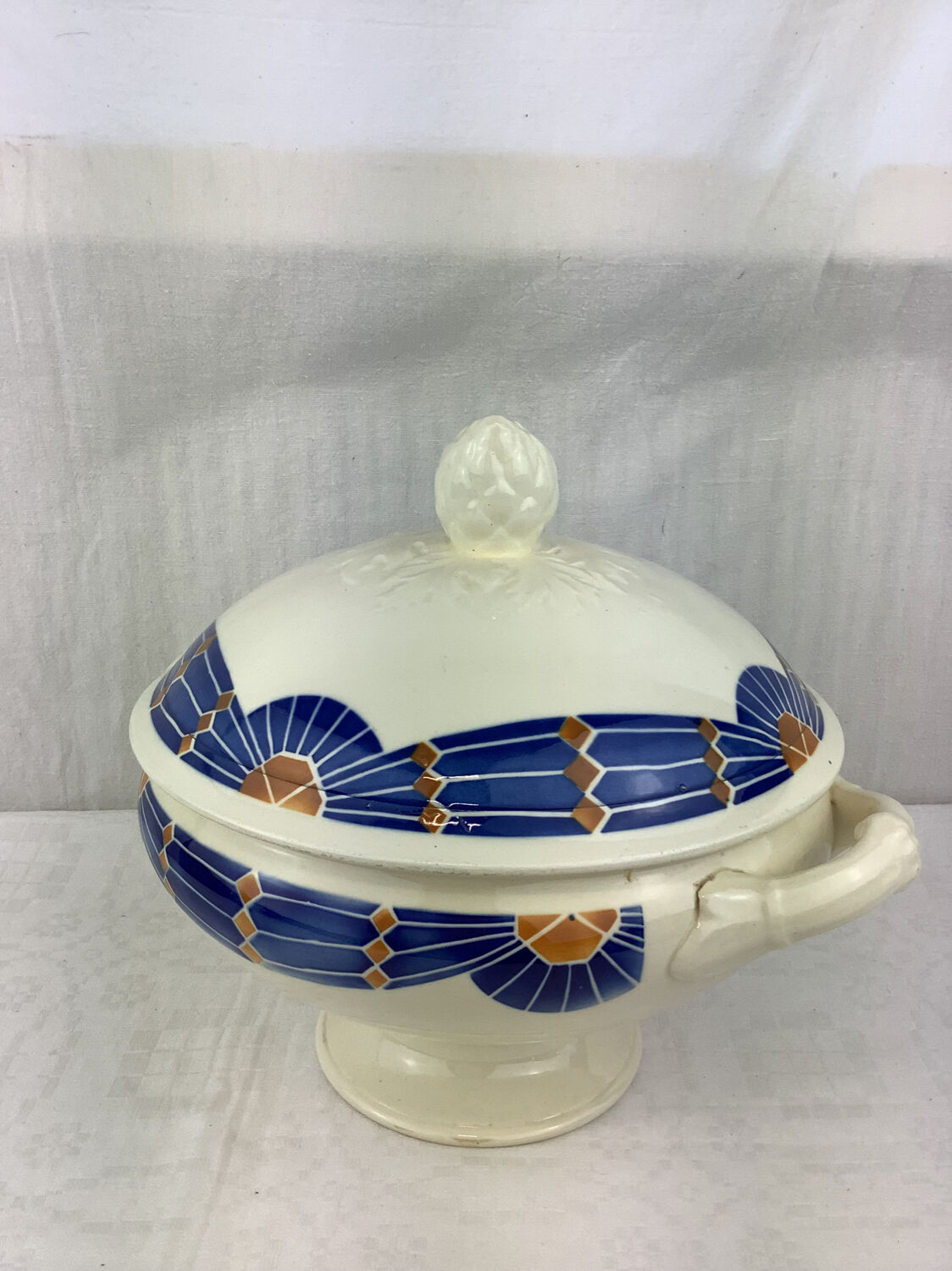 Old tureen made in France Badonviller