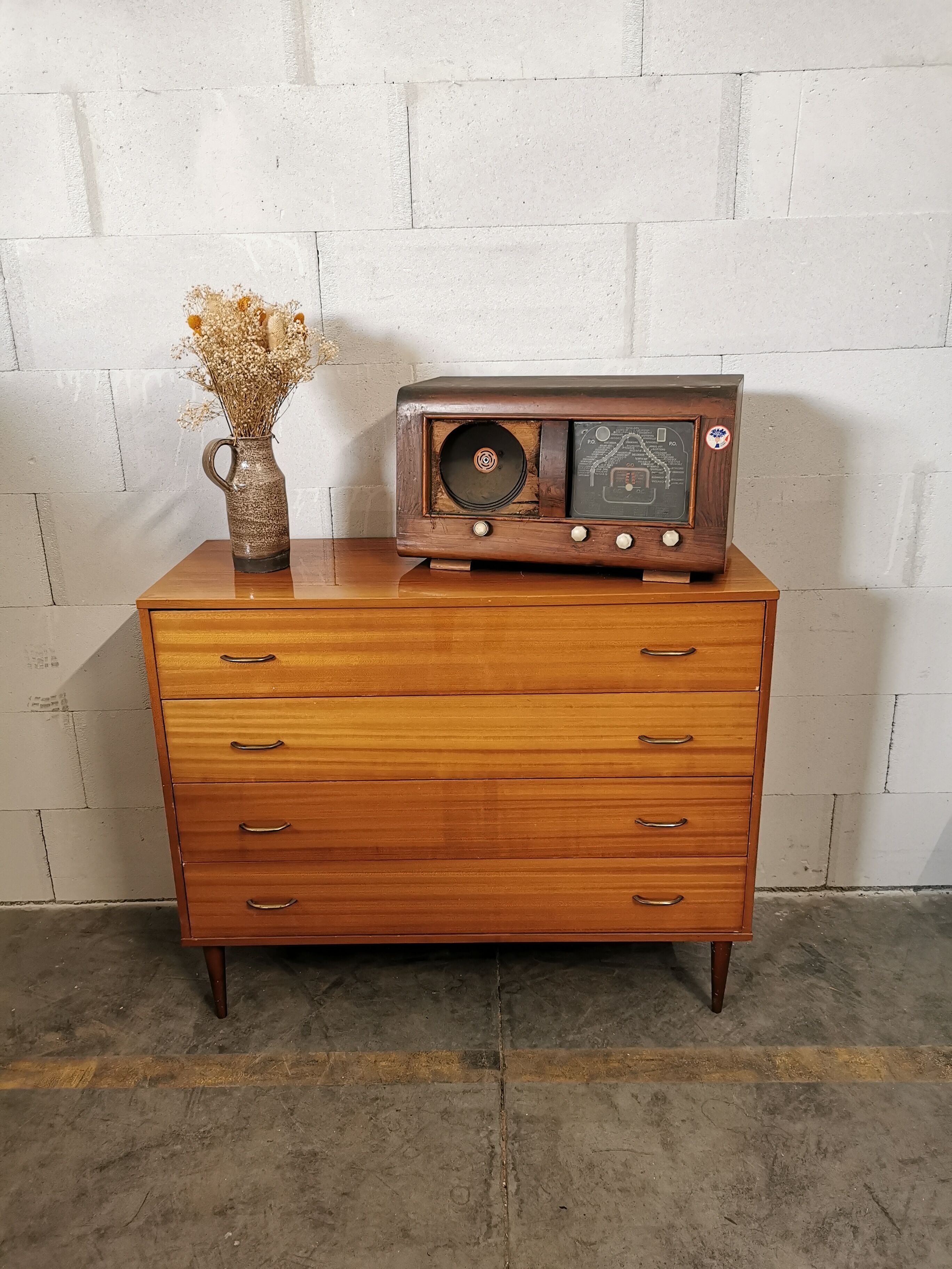 Vintage chest of drawers