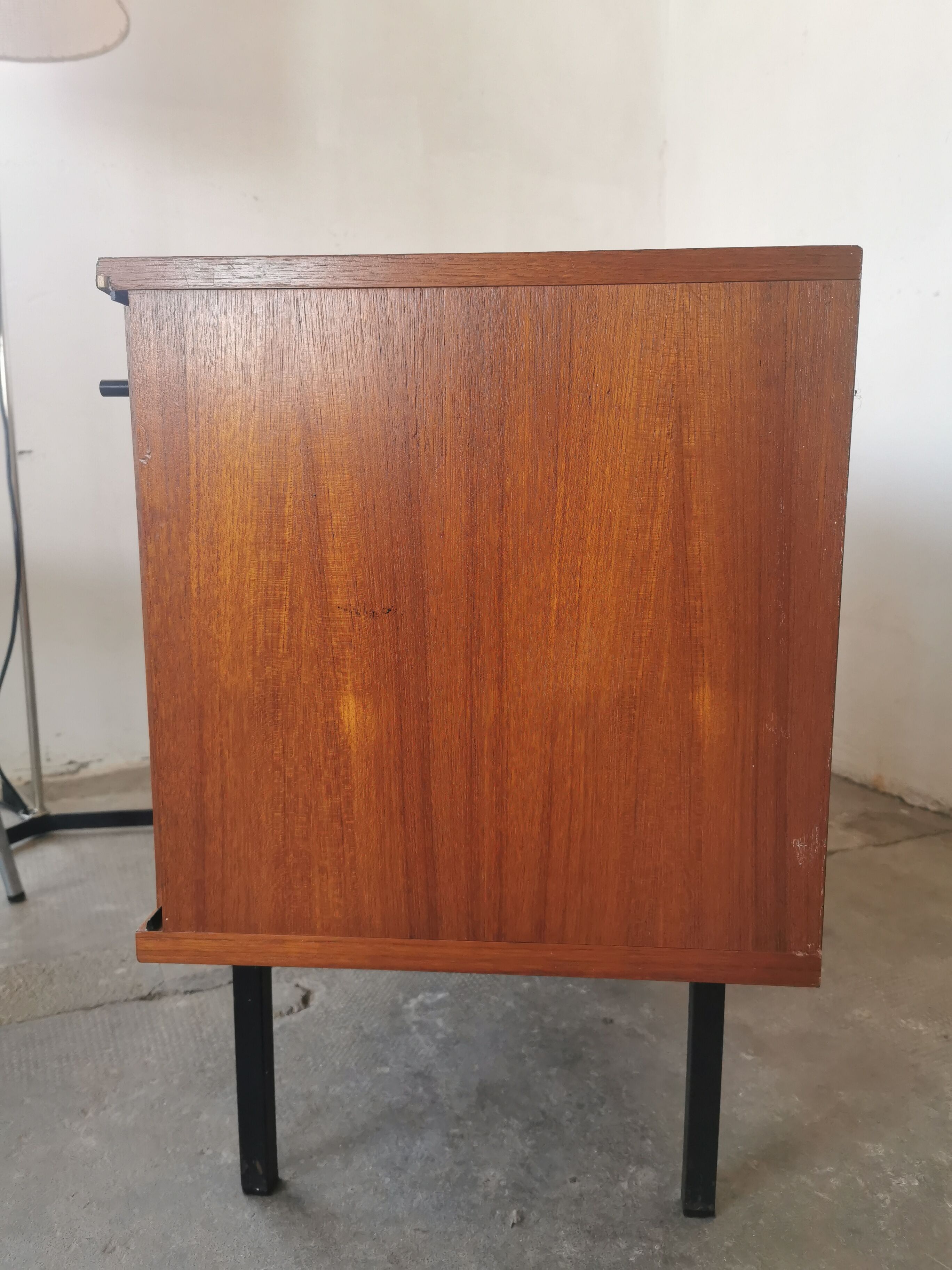 Buffet portes coulissantes en teck de Gunther Renkel pour Rego