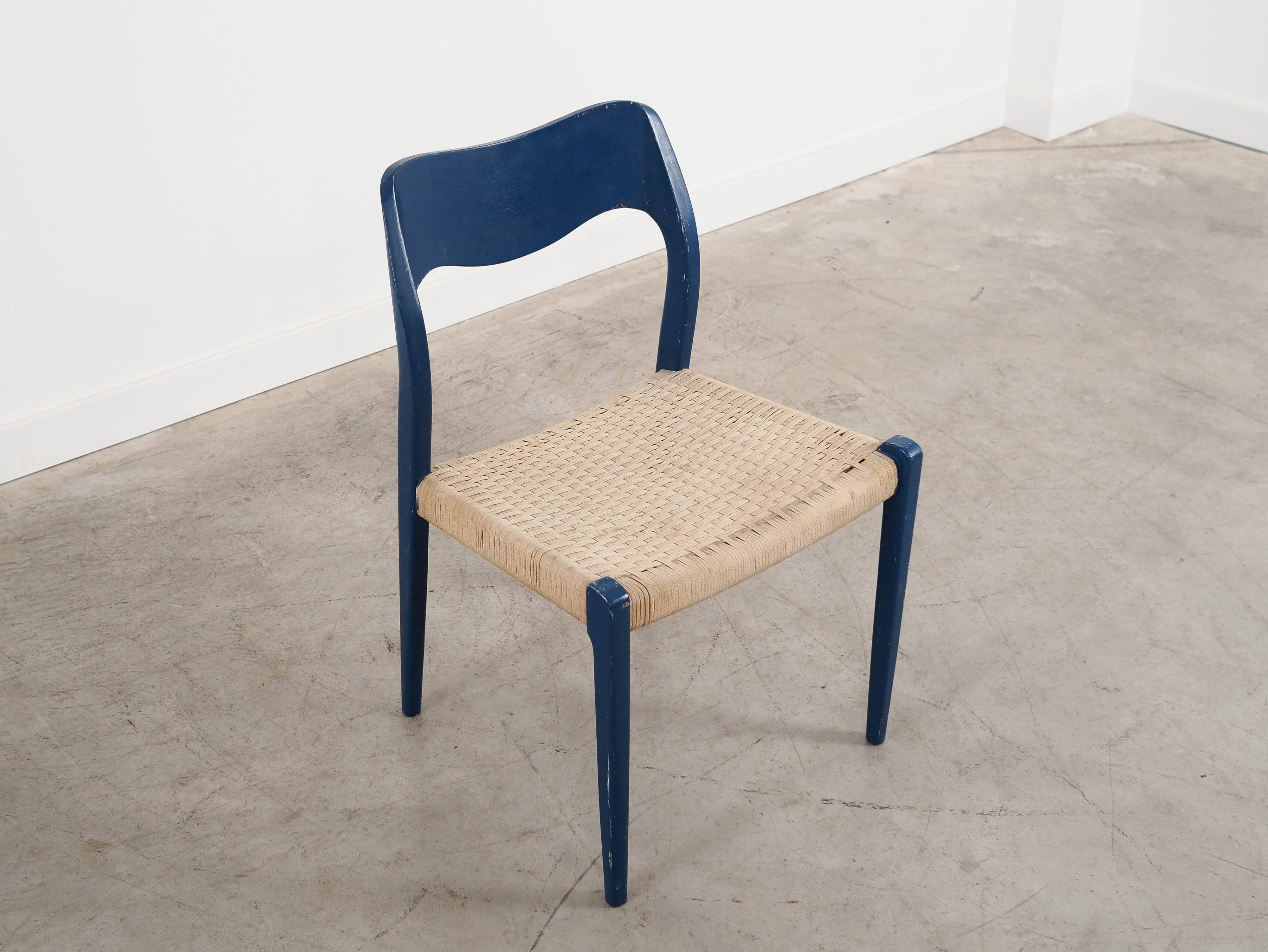 Chaise en teck bleue, design danois, années 1960, designer : Niels Otto Møller
