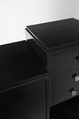 Cabinet Art Déco avec poignées en nickel plaqué