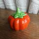 Moutardier forme tomate