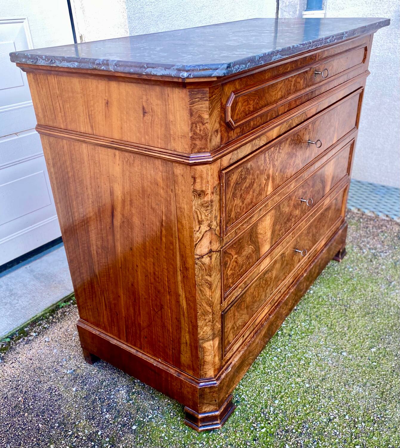 Louis Philippe chest of drawers in mahogany veneer