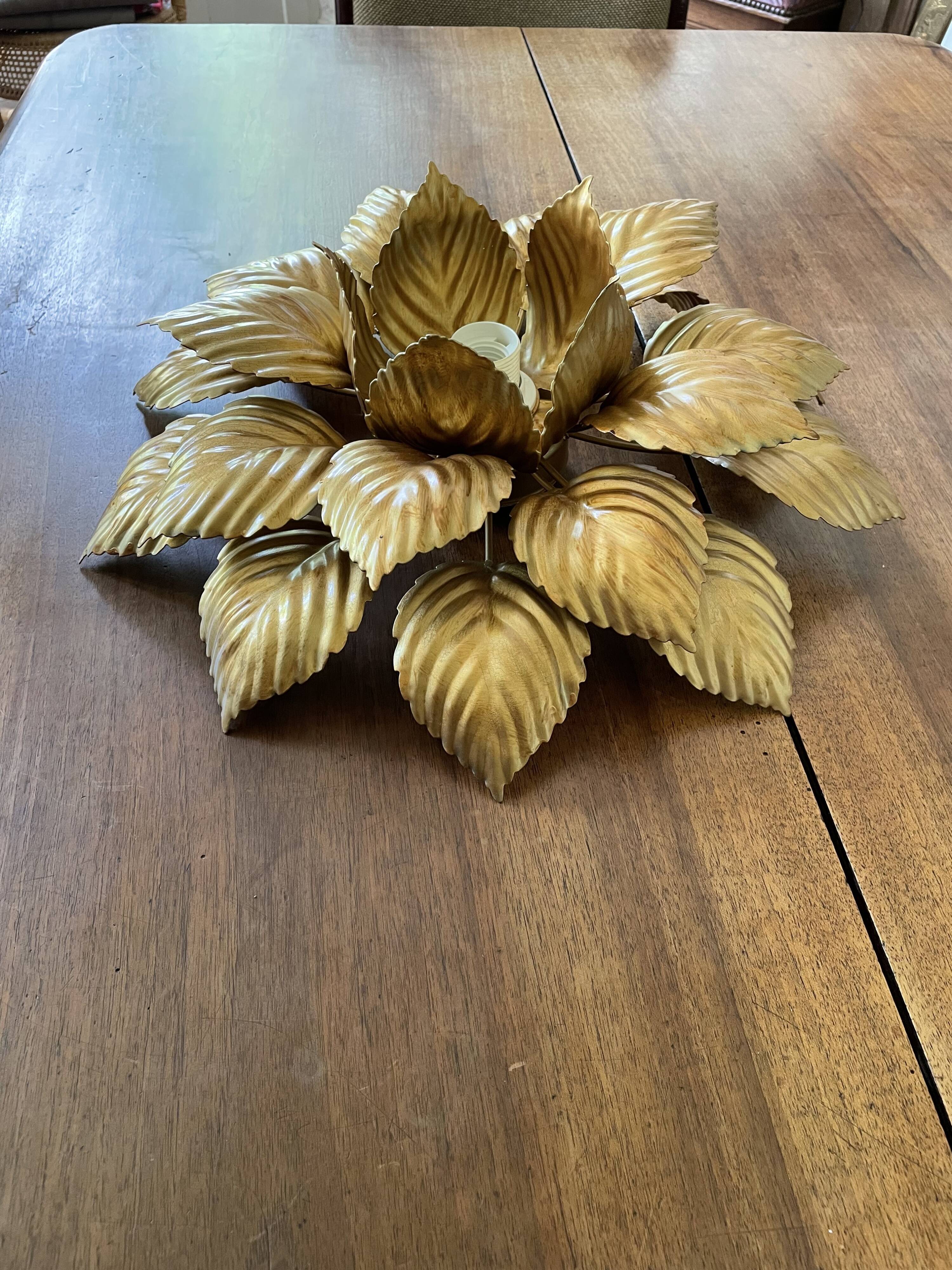 Ceiling light golden flower