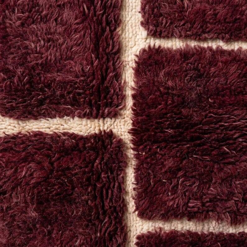 Beni Ouraine carpet in traditional custom-made wool, burgundy 1.5/2.5 m.