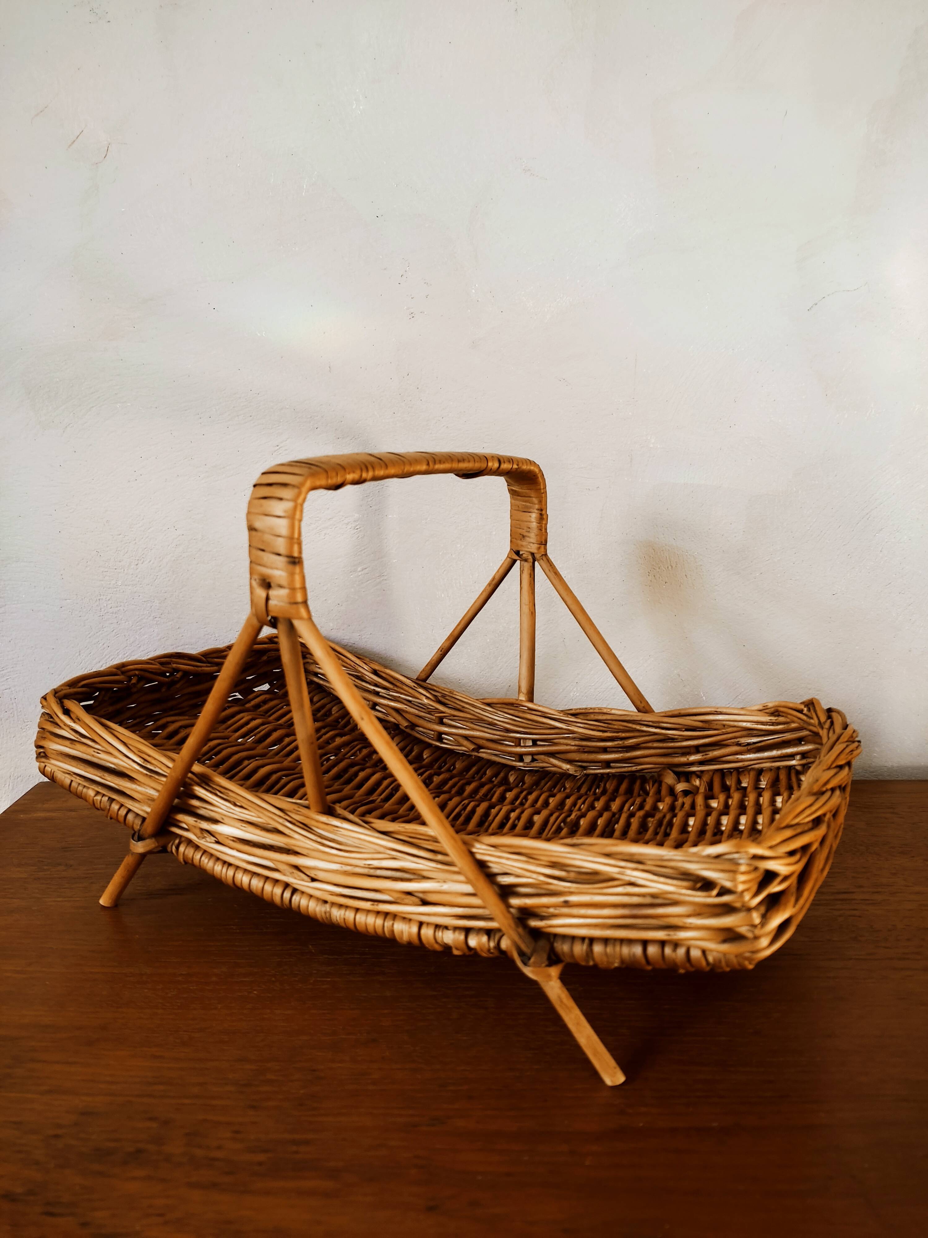 Fruit basket, bread basket