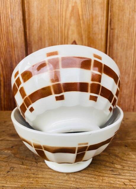 Pair of antique bowls, brown tablecloth model, Digoin Sarreguemines