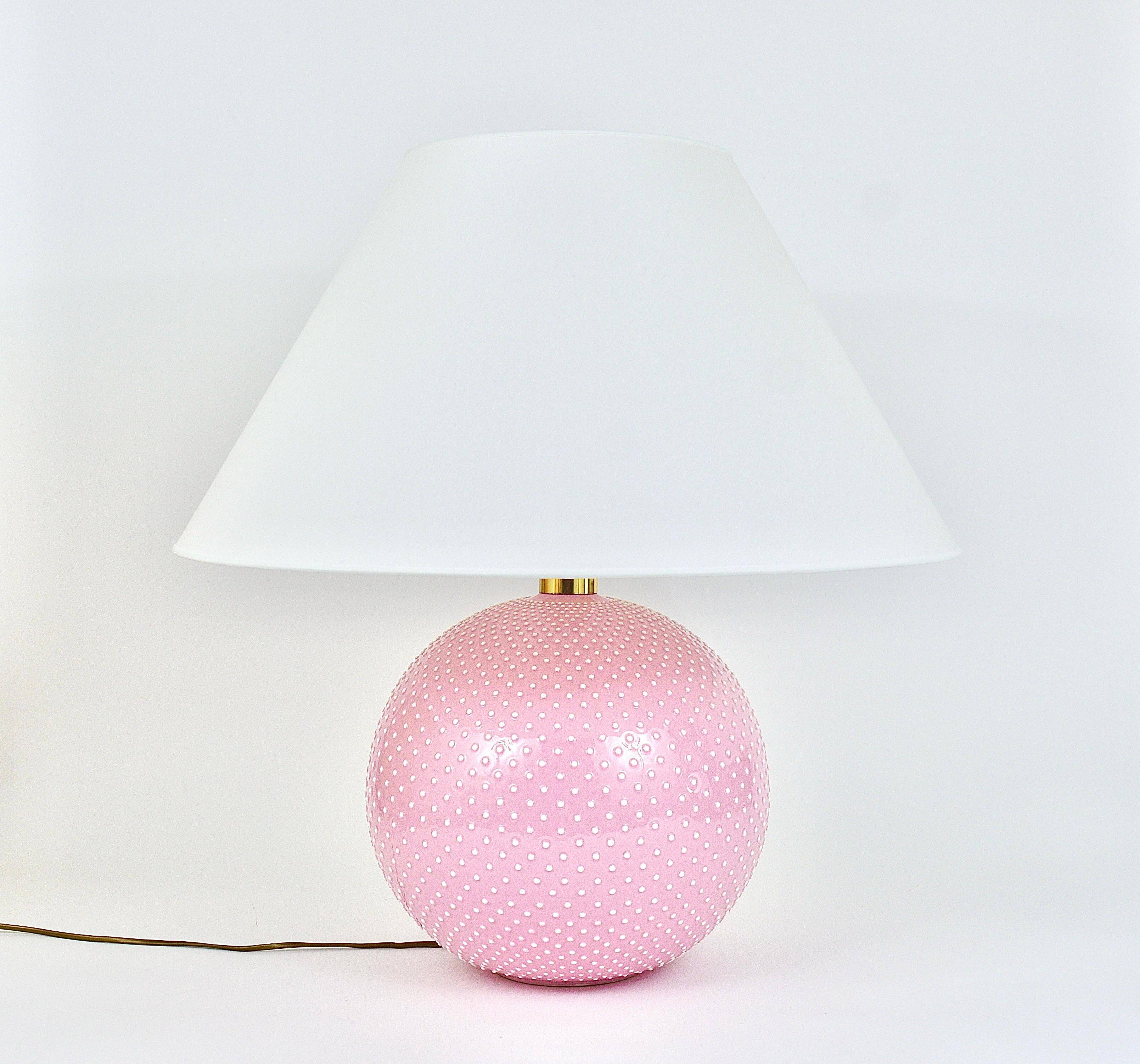 Pastel pink polka dot spherical table lamp, ceramic, brass, Studio Paf Milano, 1970.