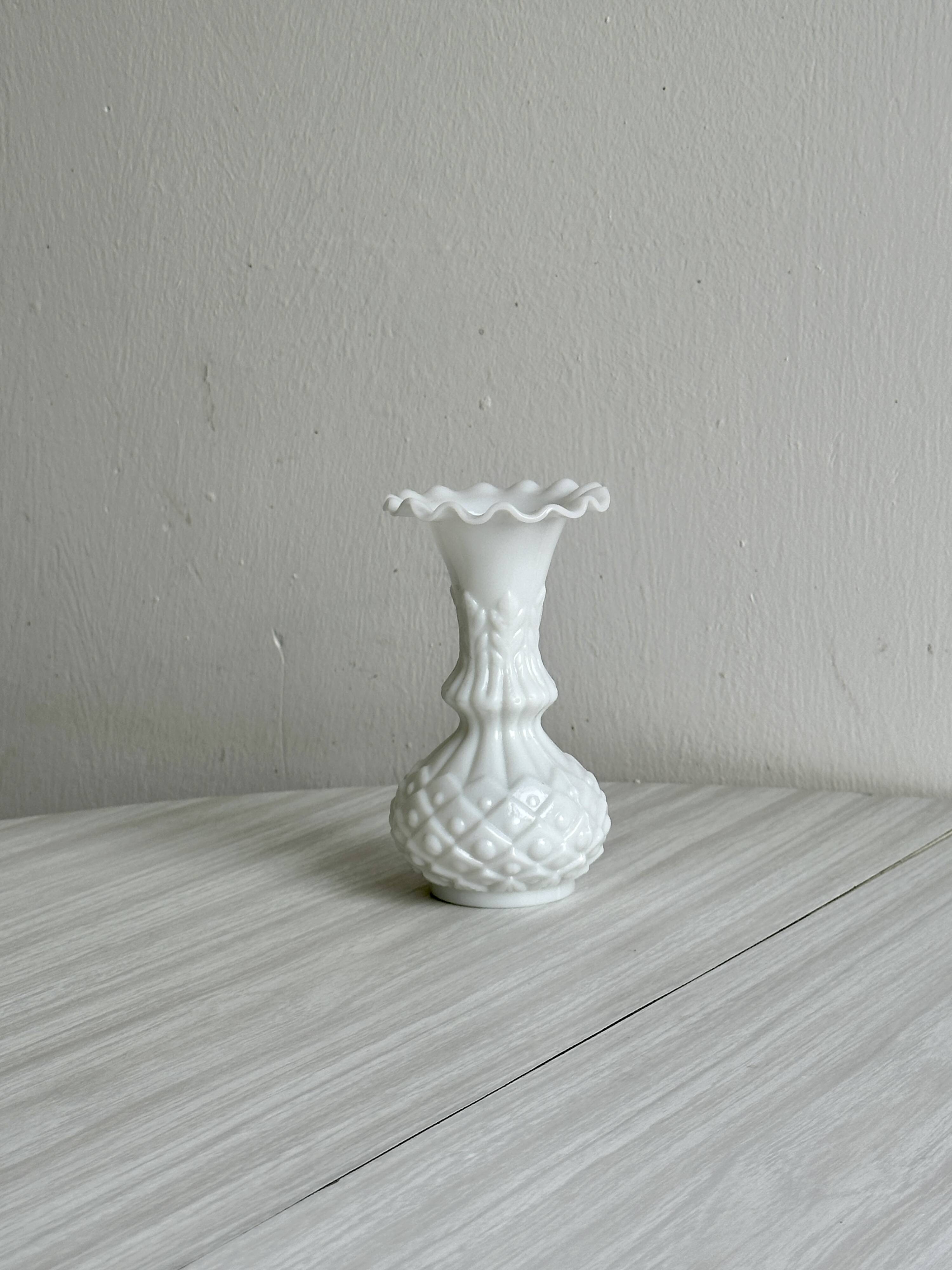 White opaline glass soliflore vase