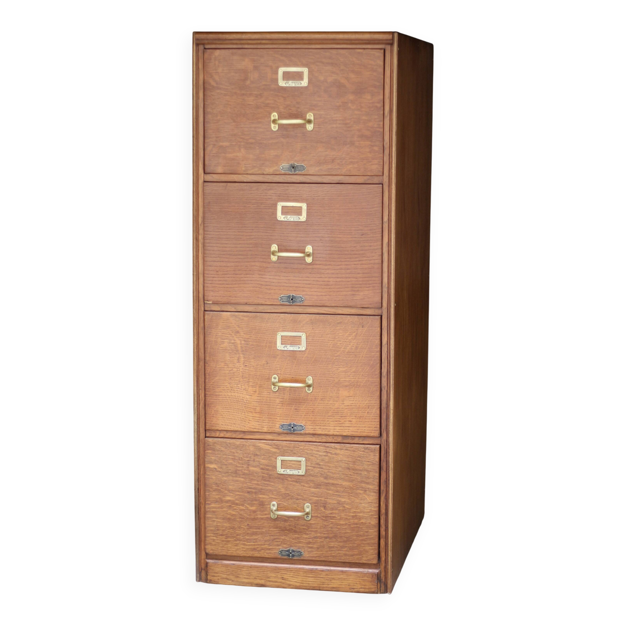 Majestic Shannon cabinet in oak (early 20th century).