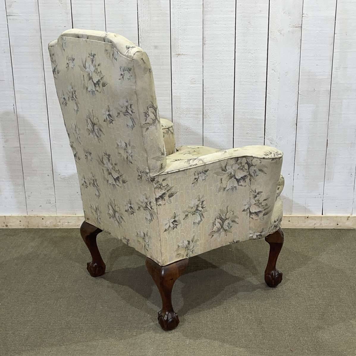 1930s English Chippendale walnut armchair