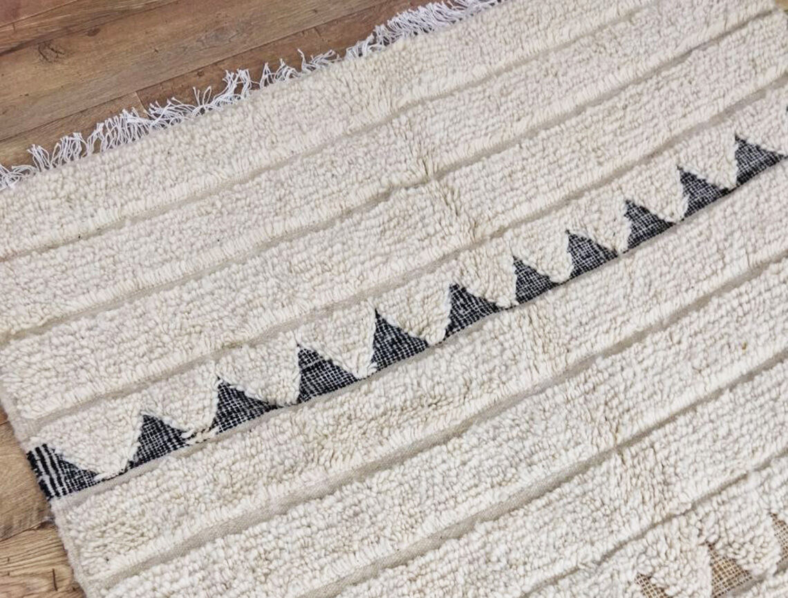 Moroccan carpet 257x150cm