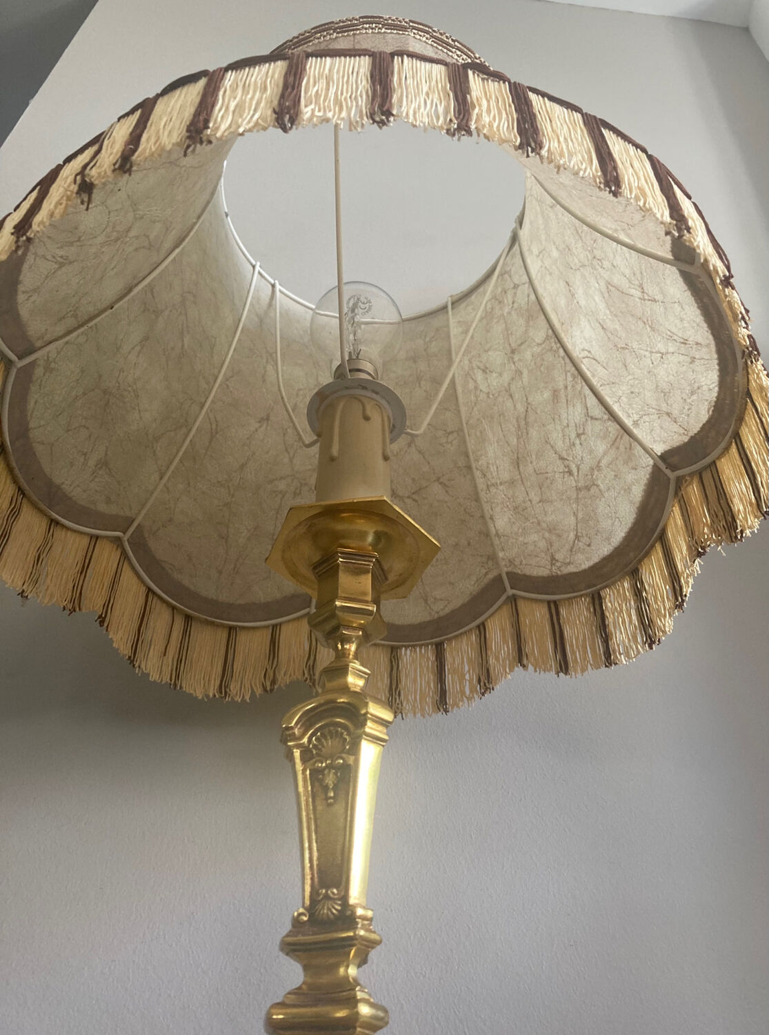Empire / Directoire living room lamp in gilded bronze, mid-20th century