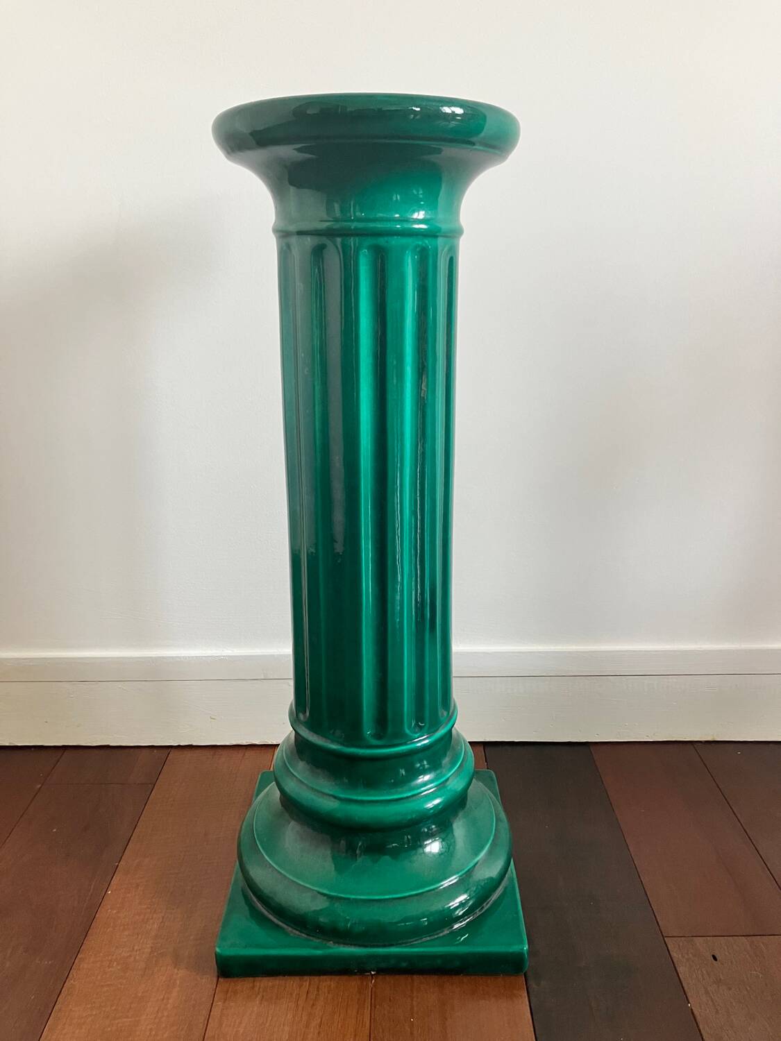 Green glazed ceramic column