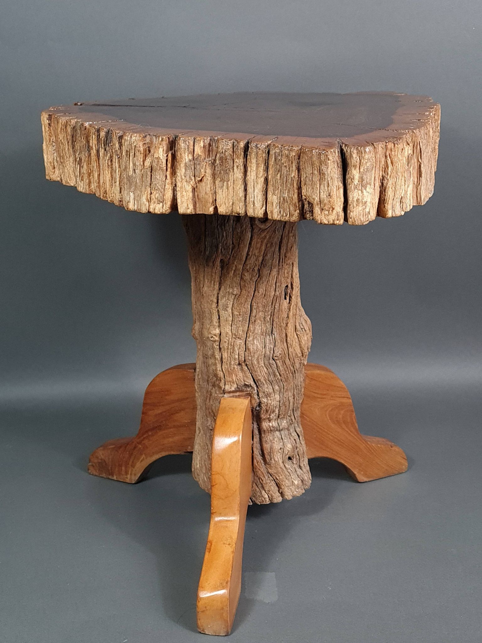 Tabouret ou bout de canapé brutaliste en teck 13 kg, 2 disponibles D344 /1/