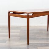 Large Scandinavian coffee table in teak from the 1960s.