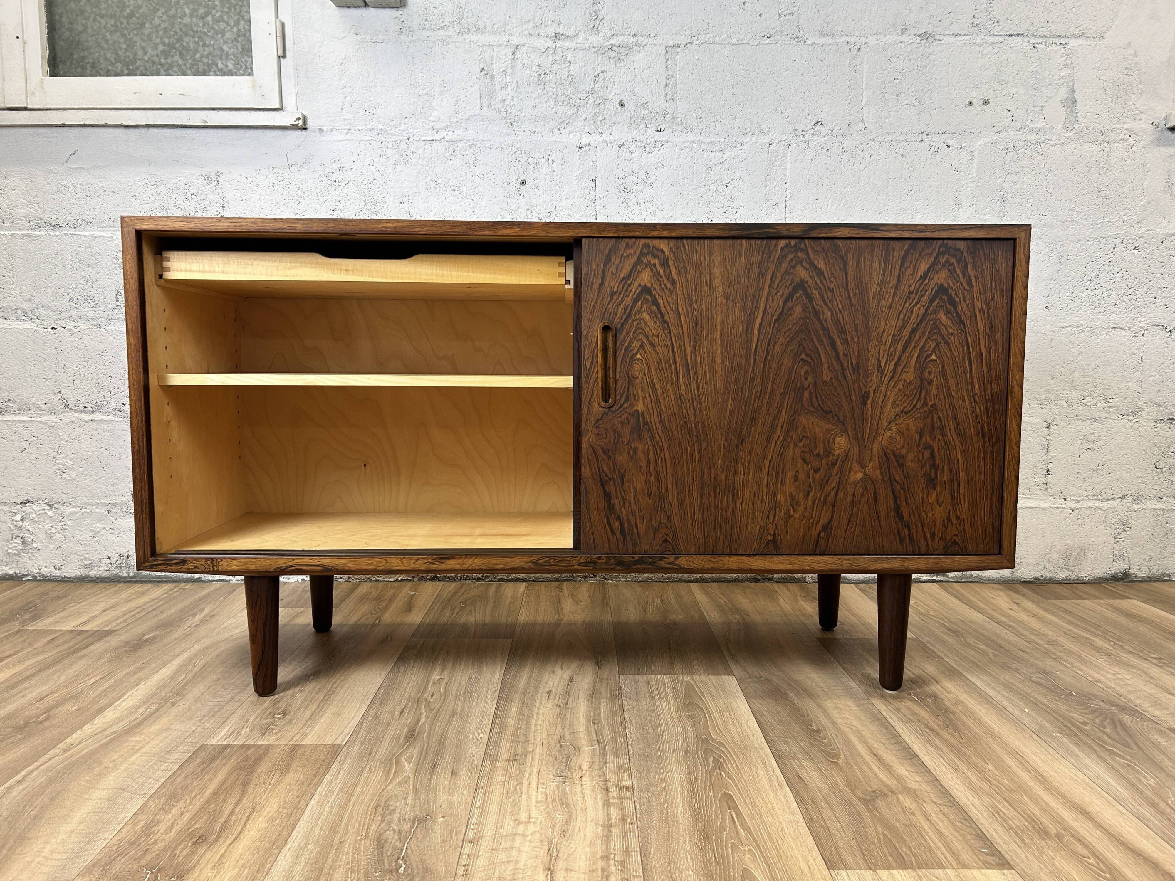 Vintage Scandinavian rosewood sideboard by Hundevad, 1960s