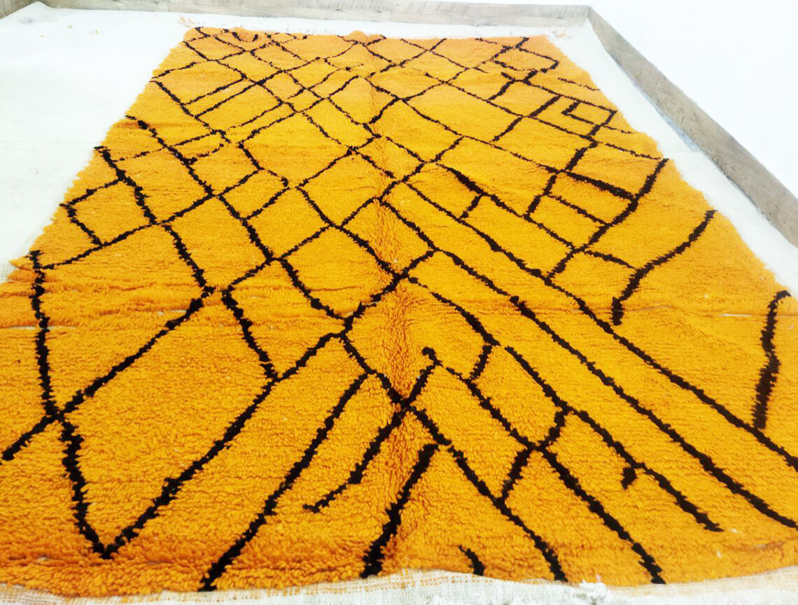 Moroccan berber rug 304x186cm