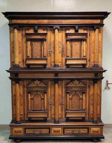 Cabinet or two-part cabinet with Renaissance architectural facade