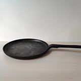 Cast iron pancake pan