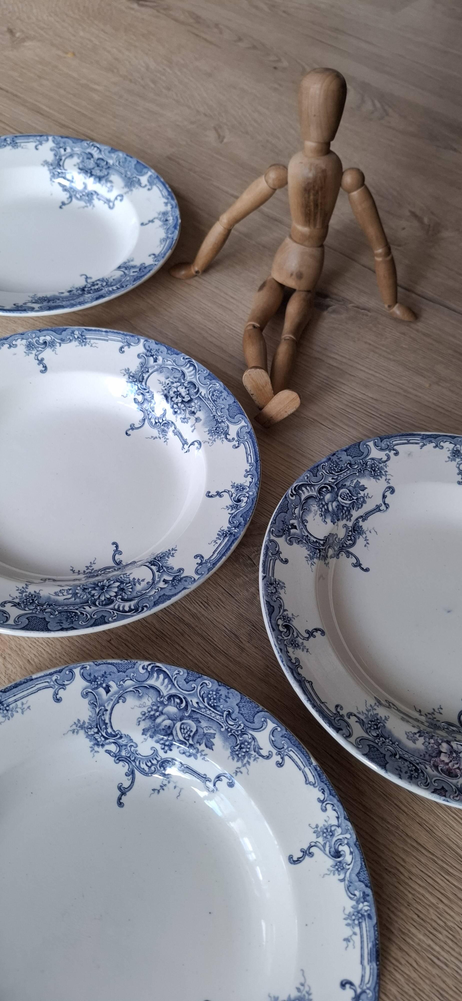 Set of 5 Dolphin plates BFK 1920