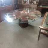 Round table carved from a wooden slice of PADOUK