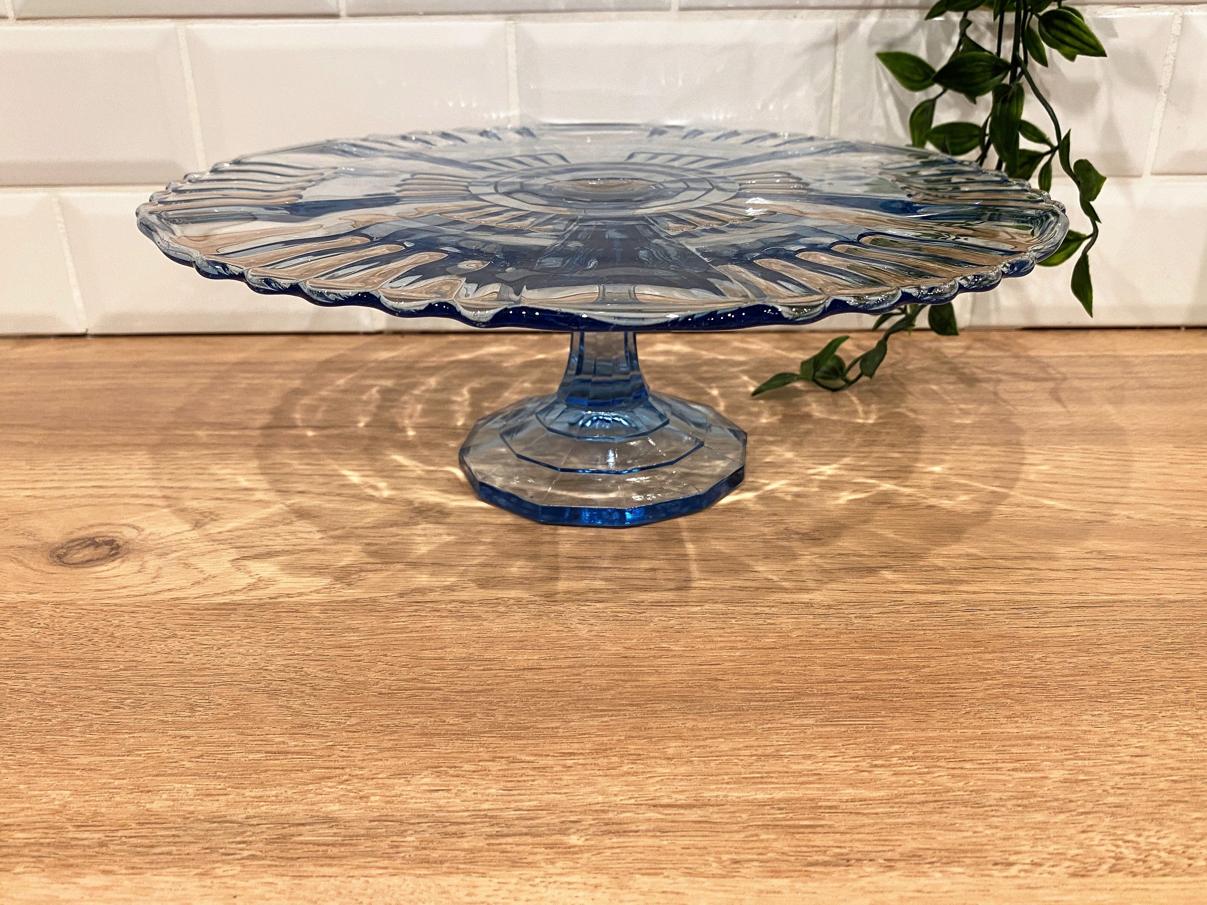 Dish, pedestal cake display