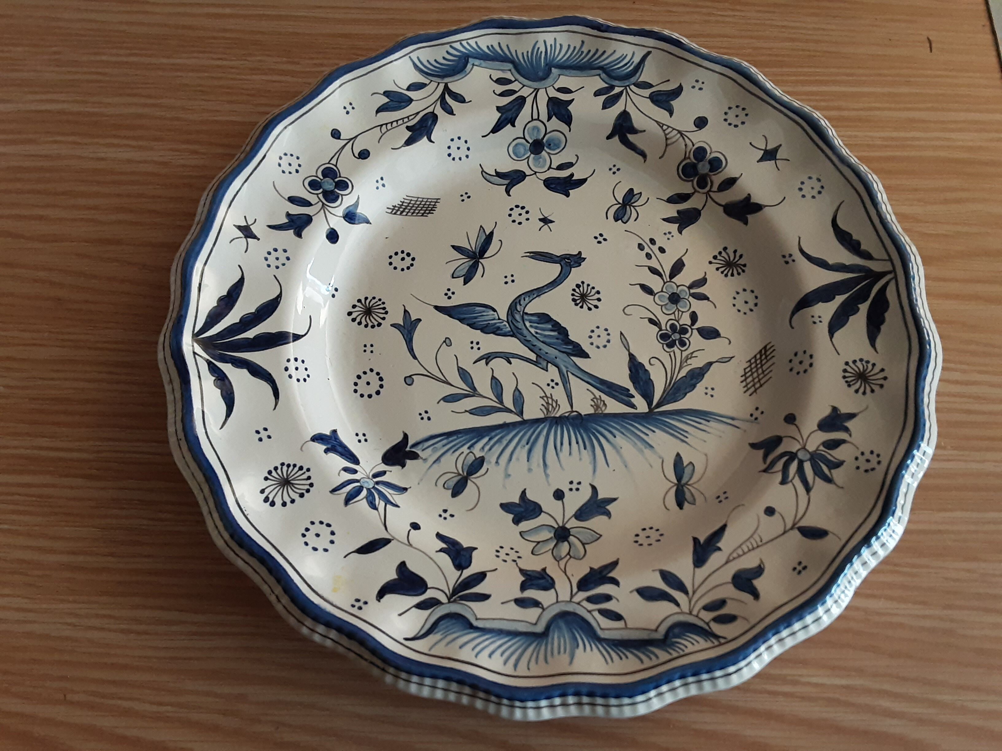 Plate faience moustier decor bird