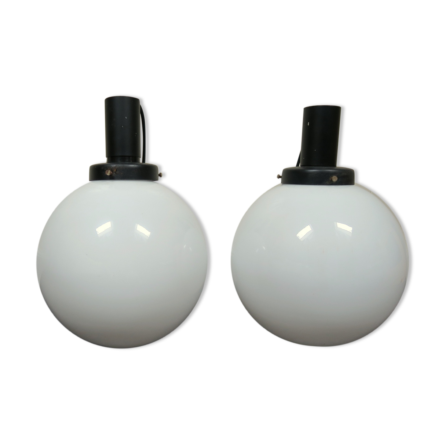 Pair of Philips suspension, Opal
