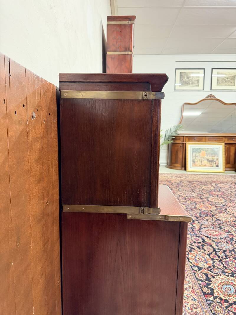 Low Classic English Bookcase Globe Wernicke