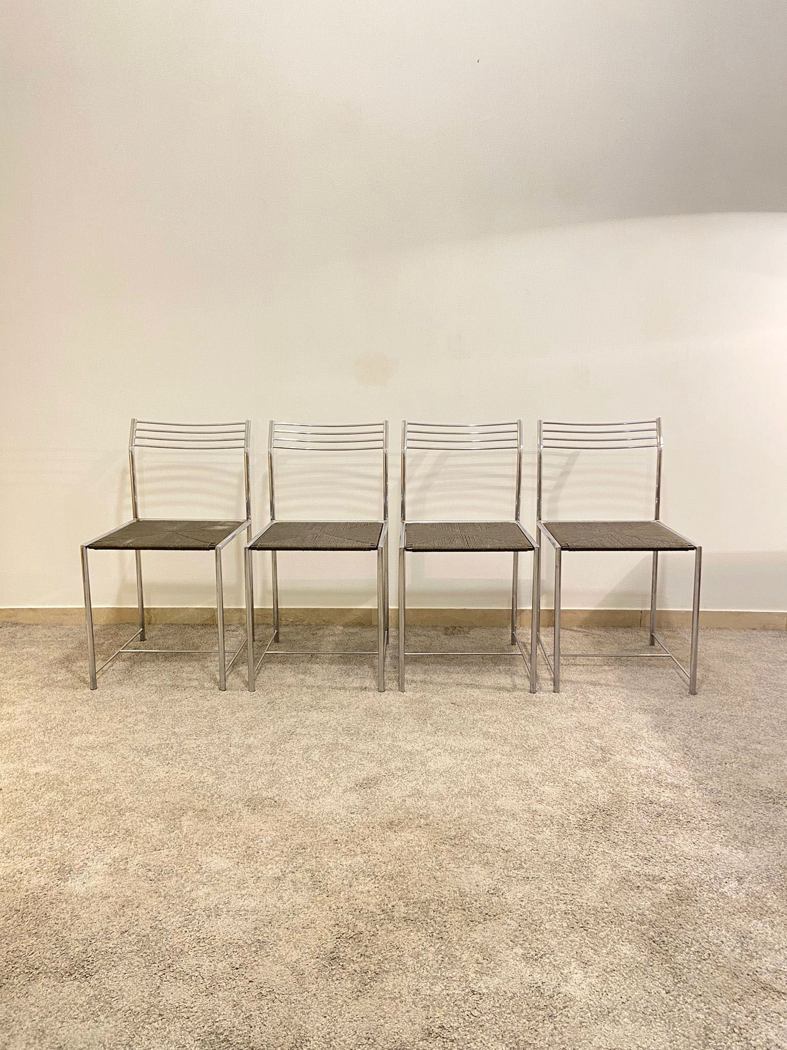 Set of 4 chairs fly line