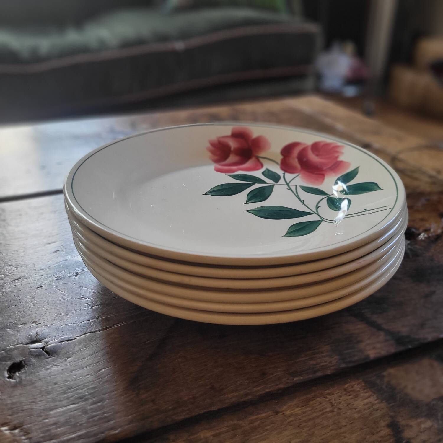 6 Vernon pattern dinner plates, 1940s