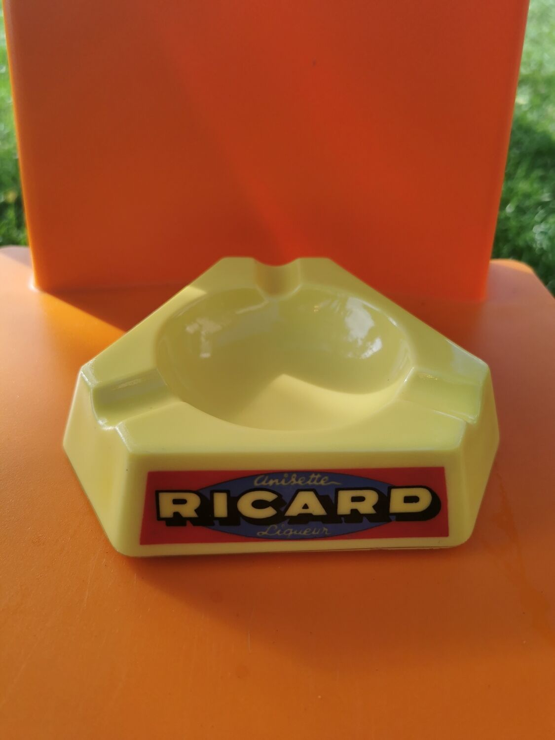 Ashtray Ricard Anisette