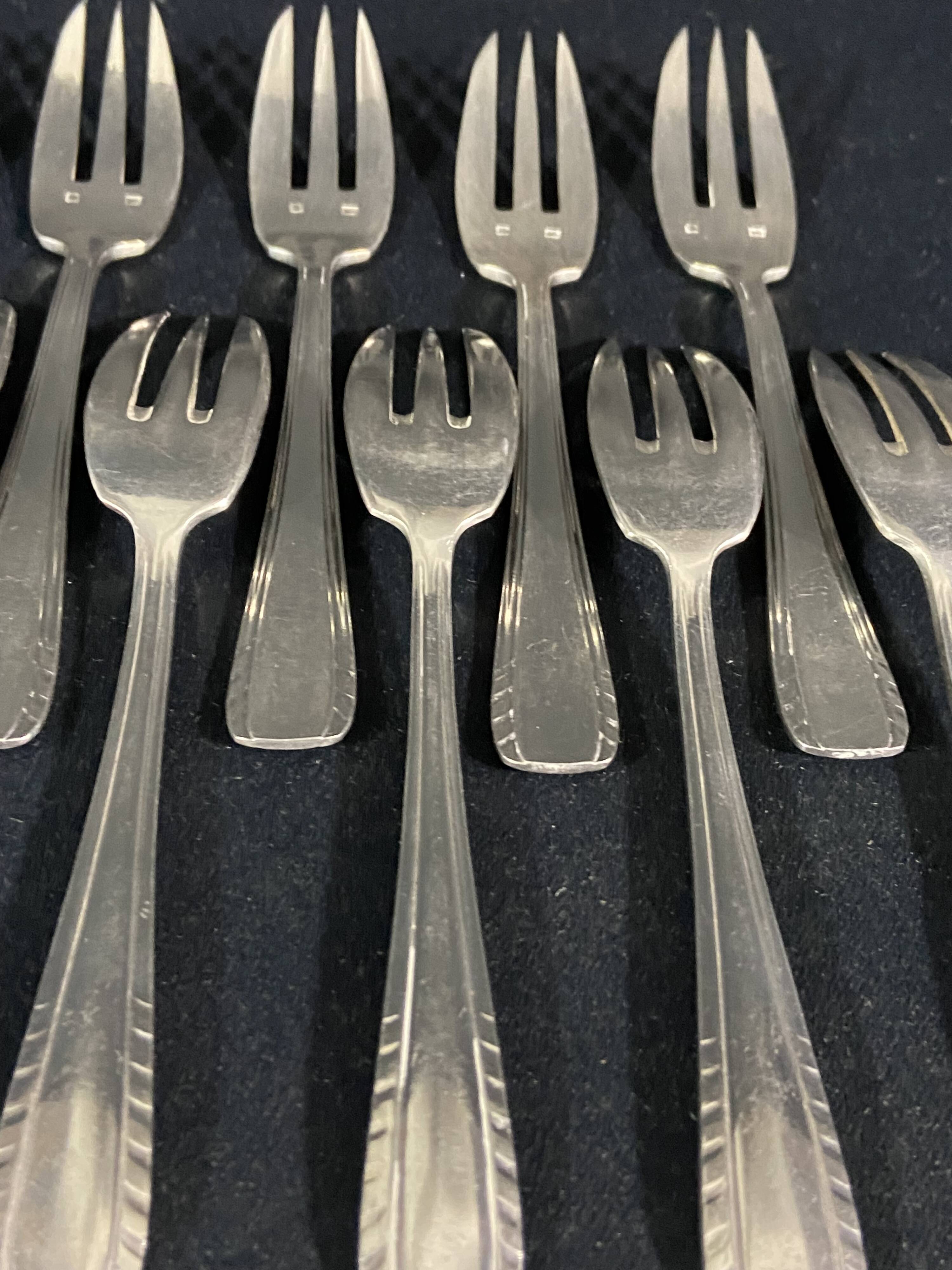 Set of 12 Vintage Design Silver Metal Dessert Cake Forks 1