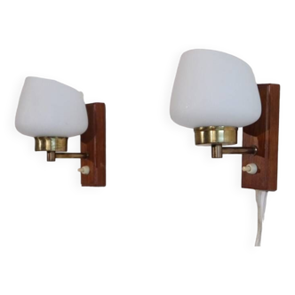 Scandinavian wall lamp in teak and opaline 1960