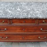 18th C. Mahogany Chest Of Drawers - Marble Top