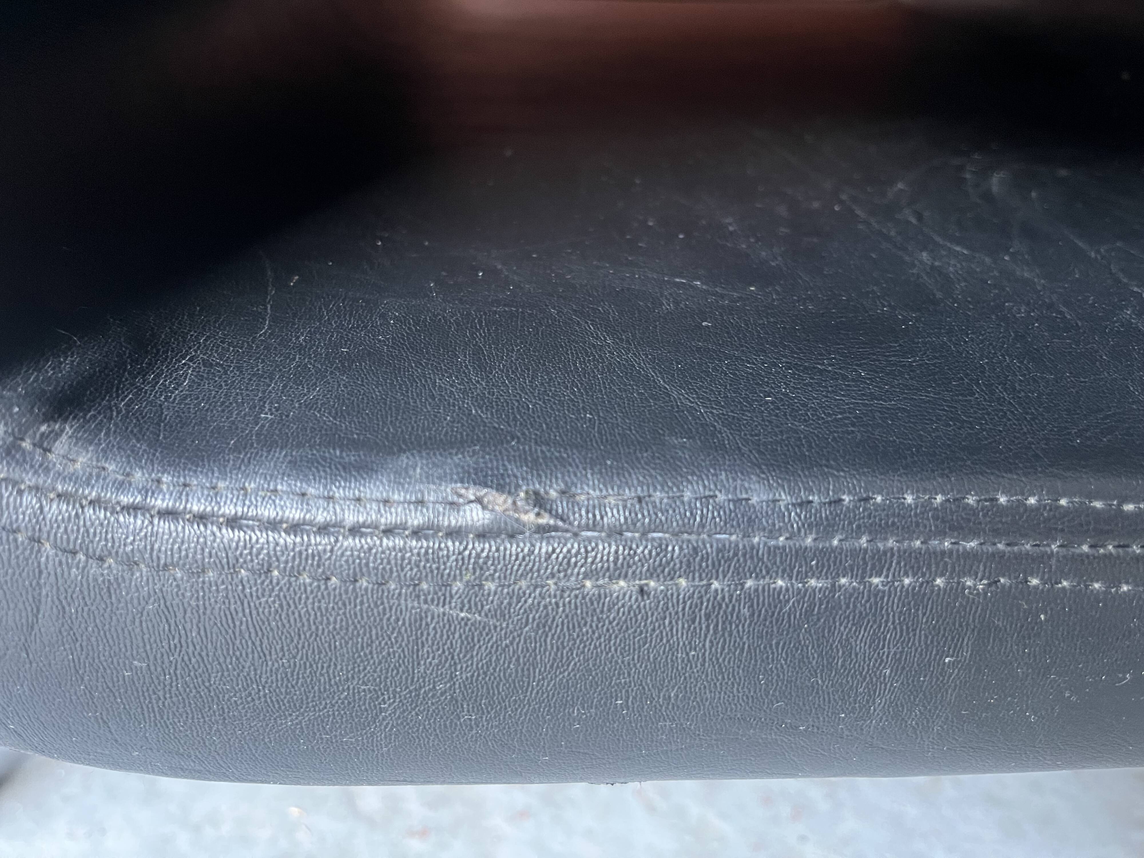 ‘Magazine’ easy chair and 2-seater by Michael Young