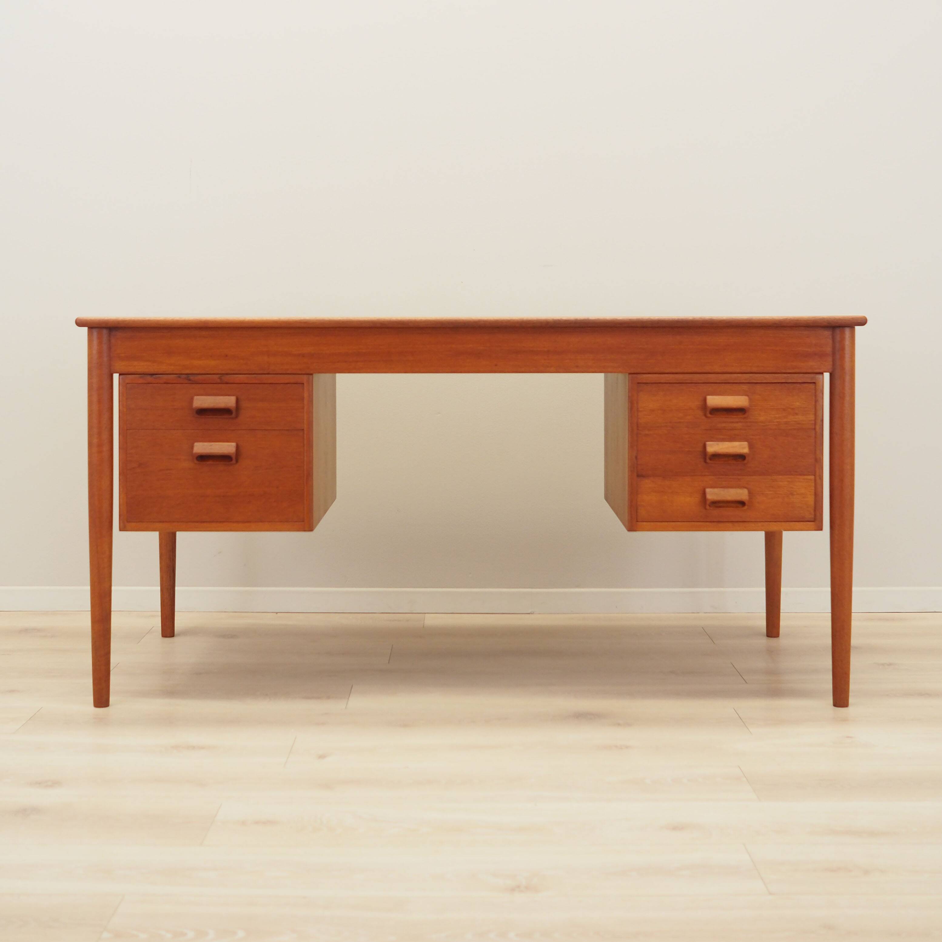 Teak desk, Danish design, 1960s, designer: Børge Mogensen, manufacturer: Sø