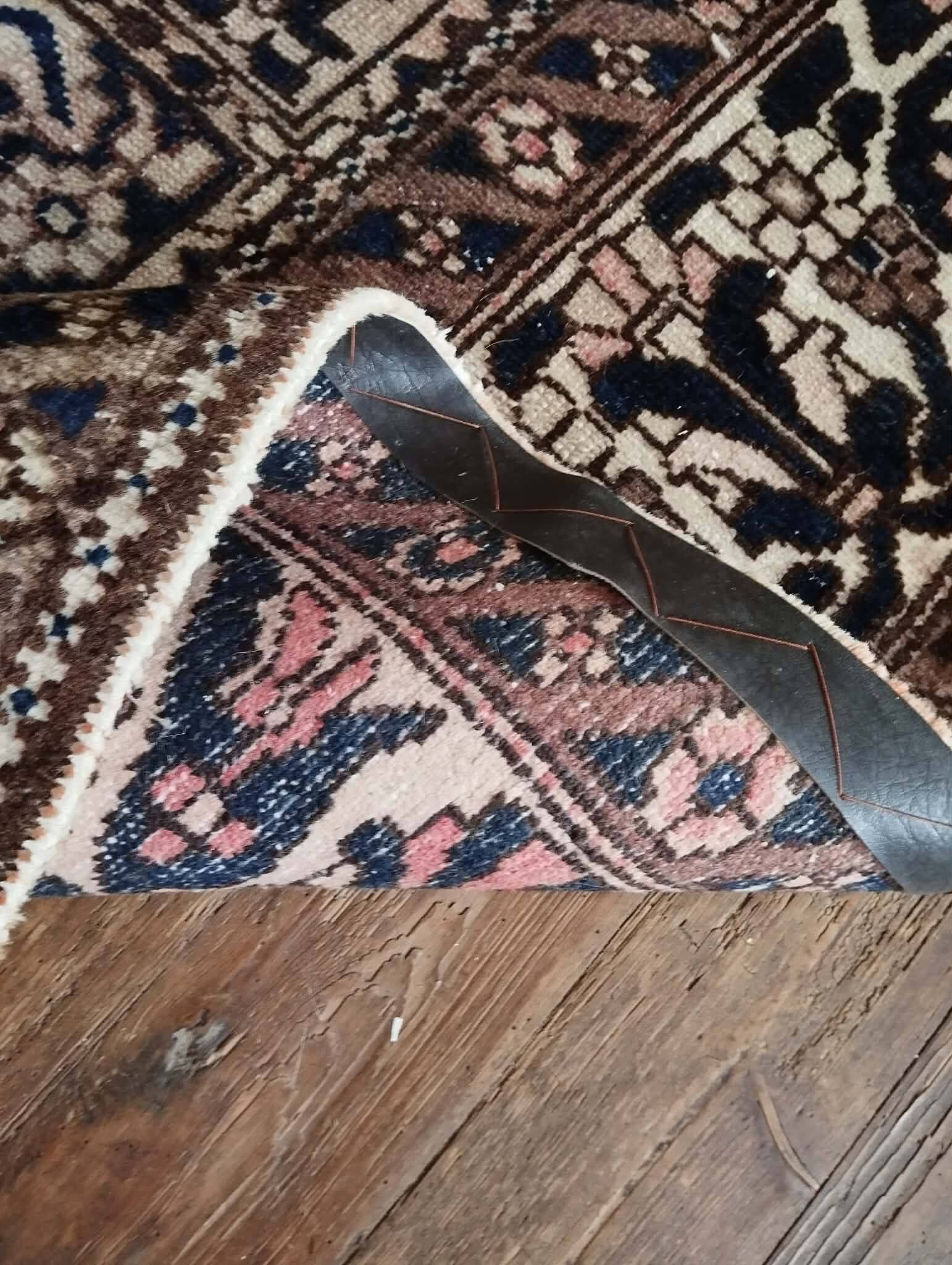 Handmade Bachtiar Persian rug 308x208