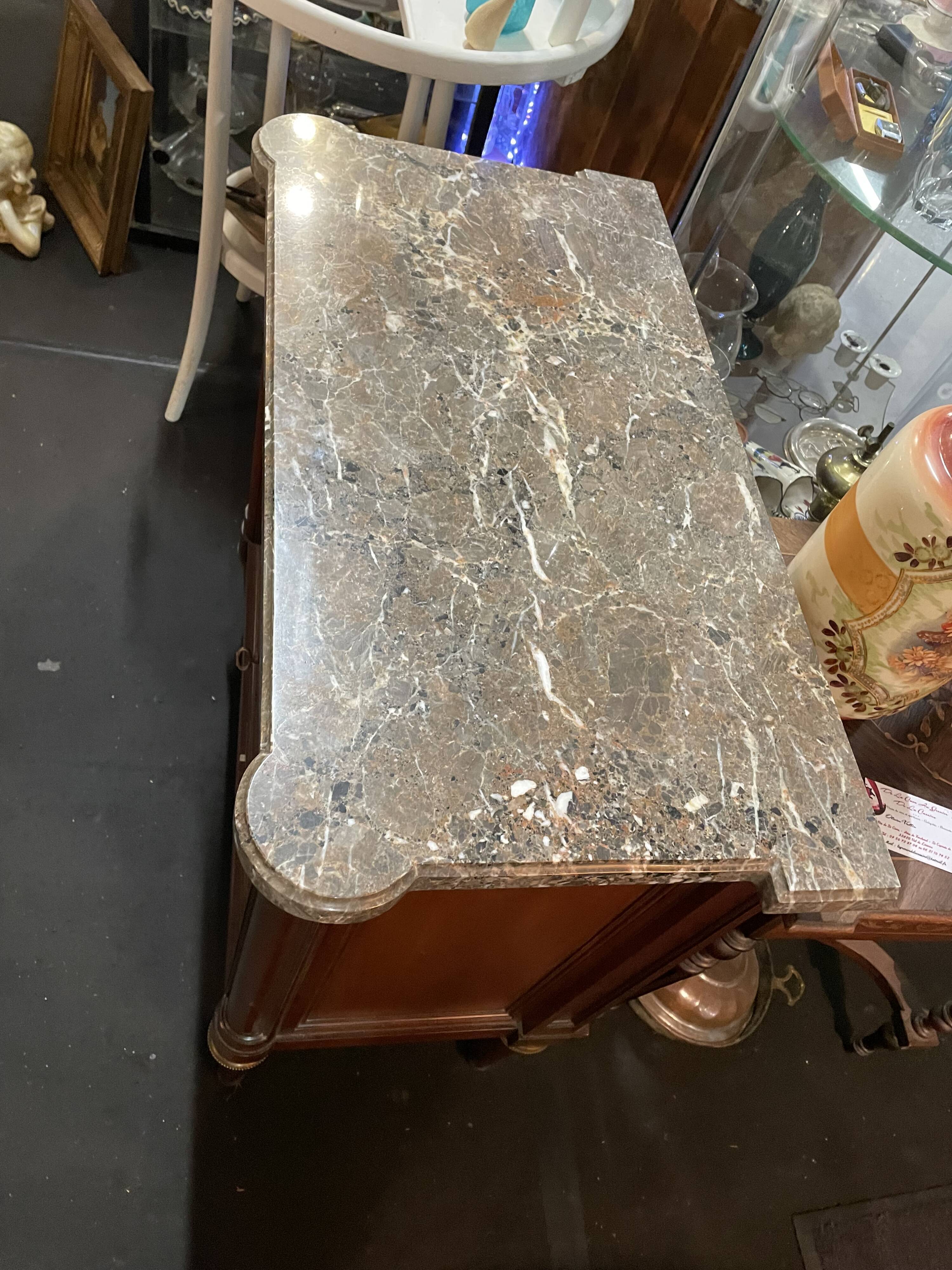 Commode Louis XVI