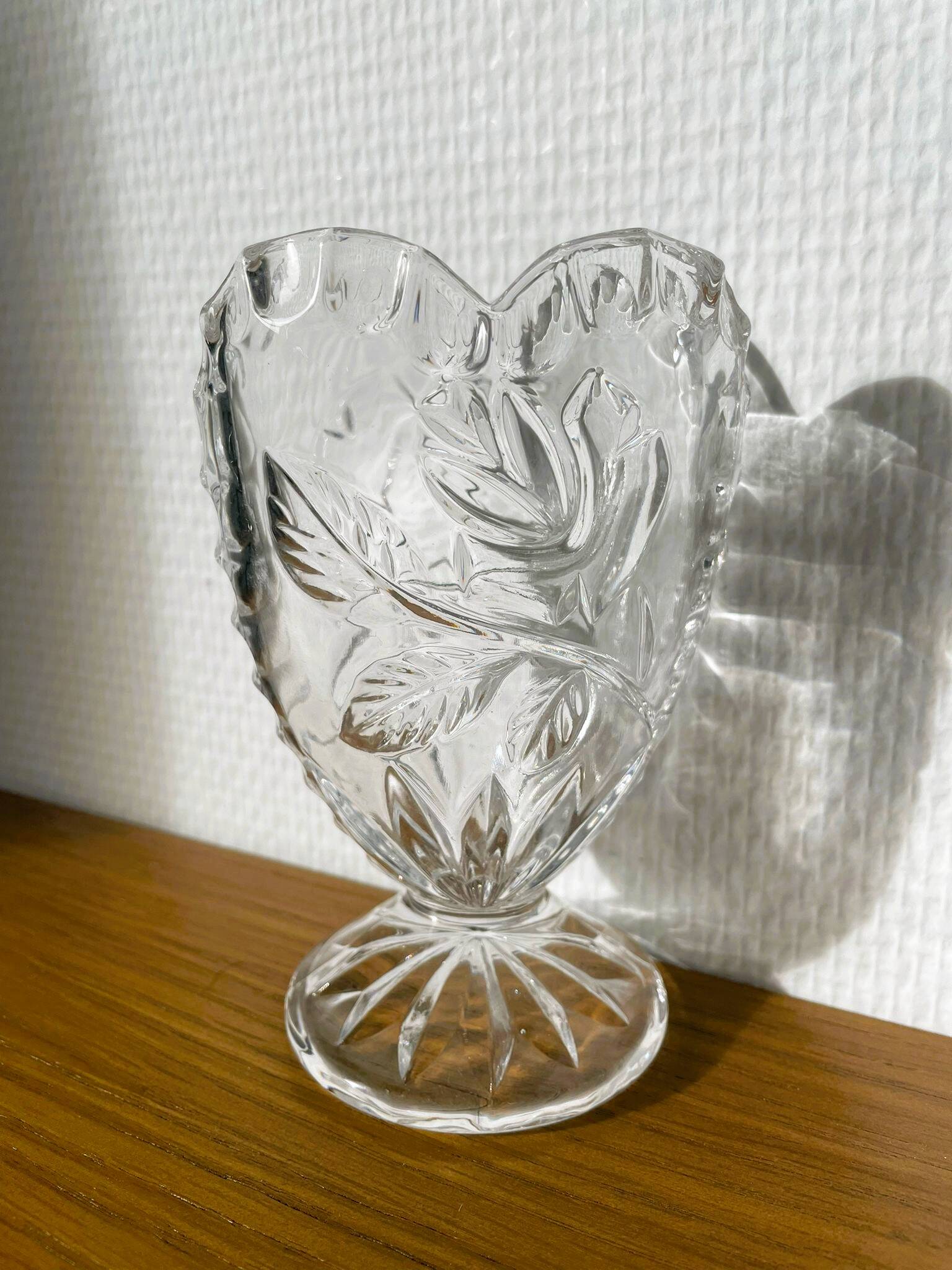 Vase allemand en cristal et forme de cœur