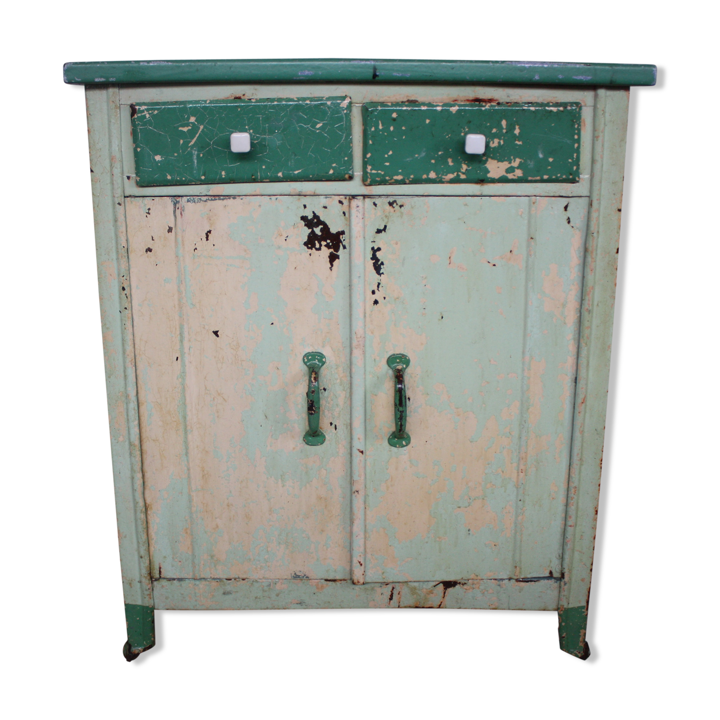 Industrial low metal buffet