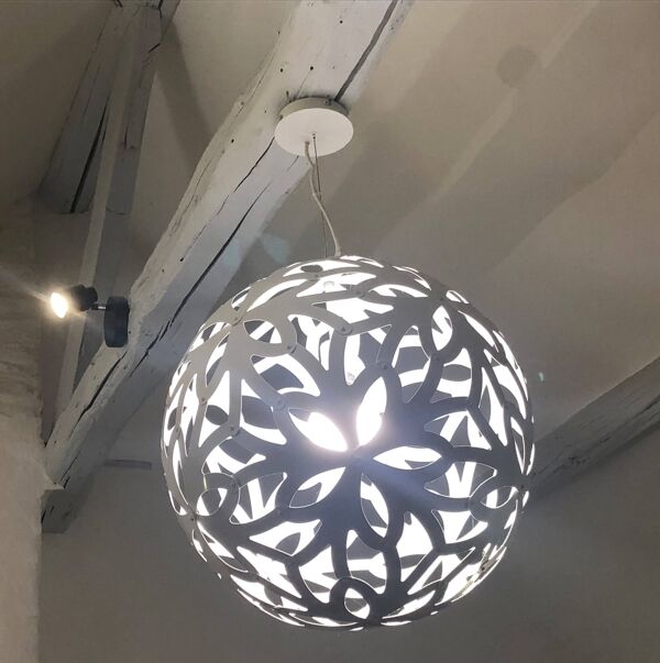 Suspension ronde XXL en métal ajouré