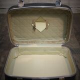 Nesting suitcases hostess & steward 60s