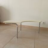 Vintage tripod coffee table in chrome and formica from the 1980s.
