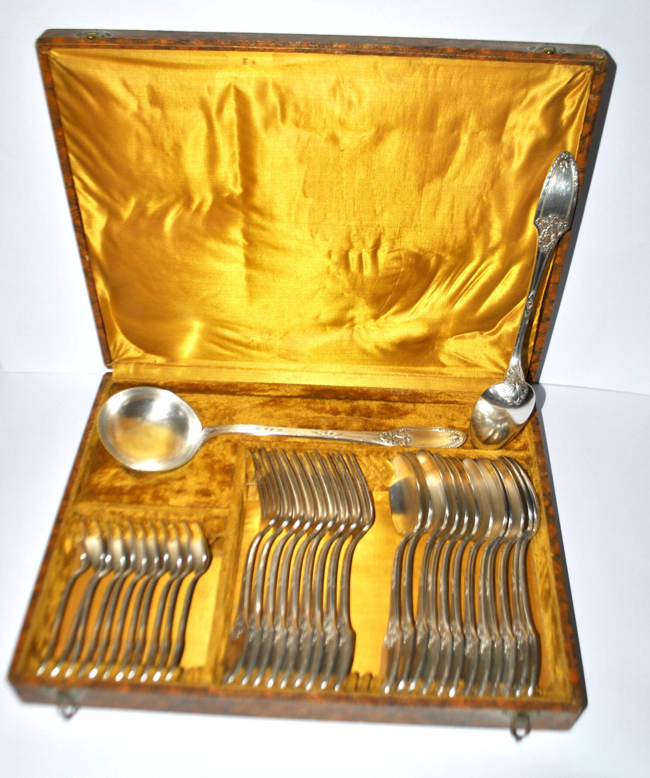 Boulenger household items 34 place settings Empire Marie-Louise 12 soup spoons 9 forks 11 dessert spoons