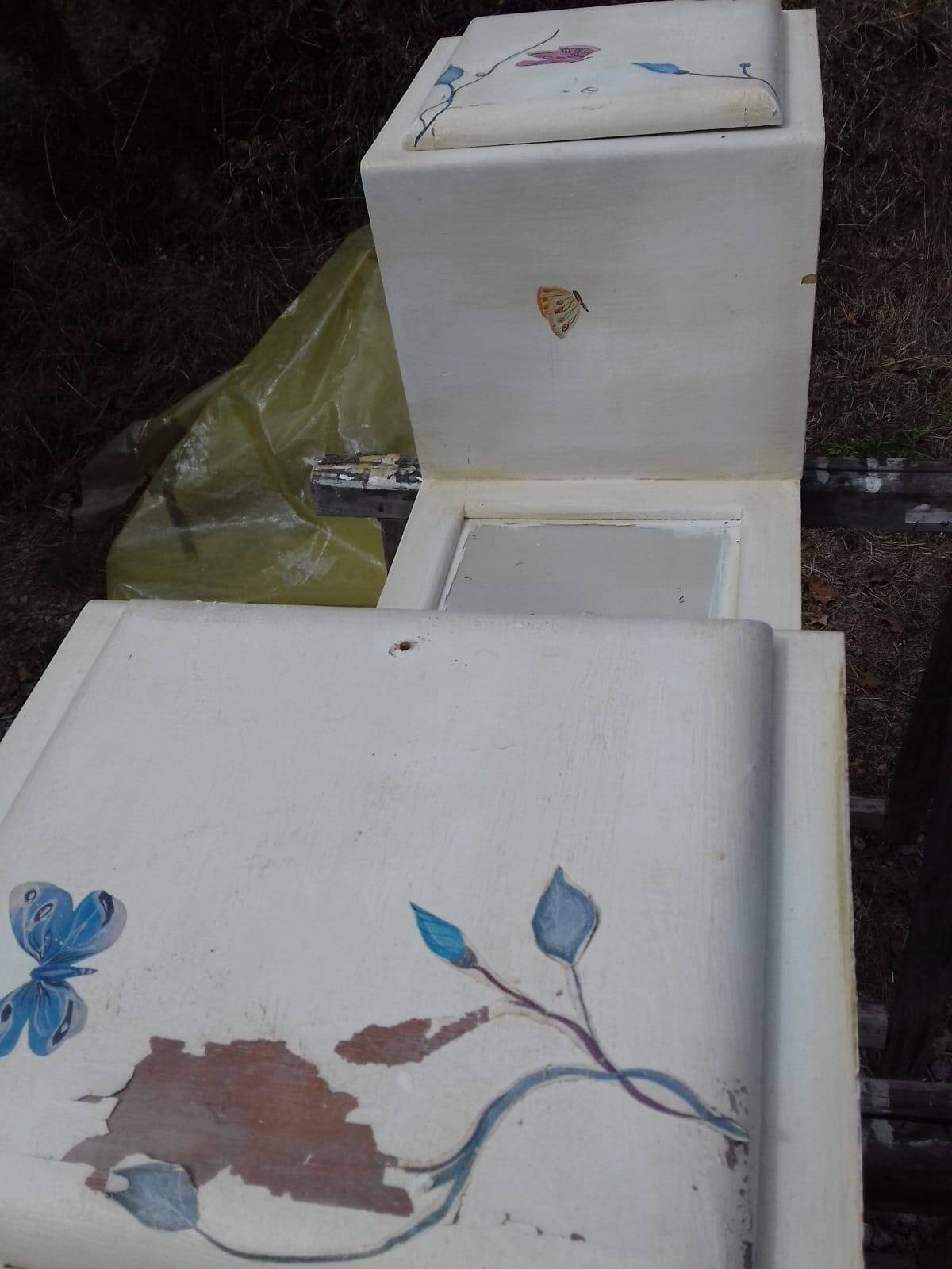 Mado chippy paint white sideboard