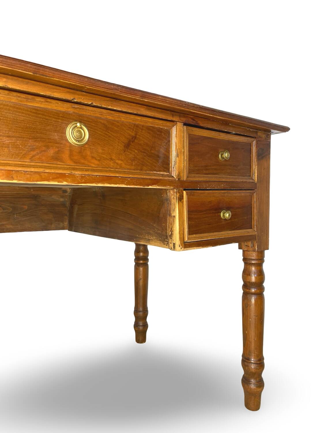 Italian pine wood centre writing desk from the 1960s, a reproduction o