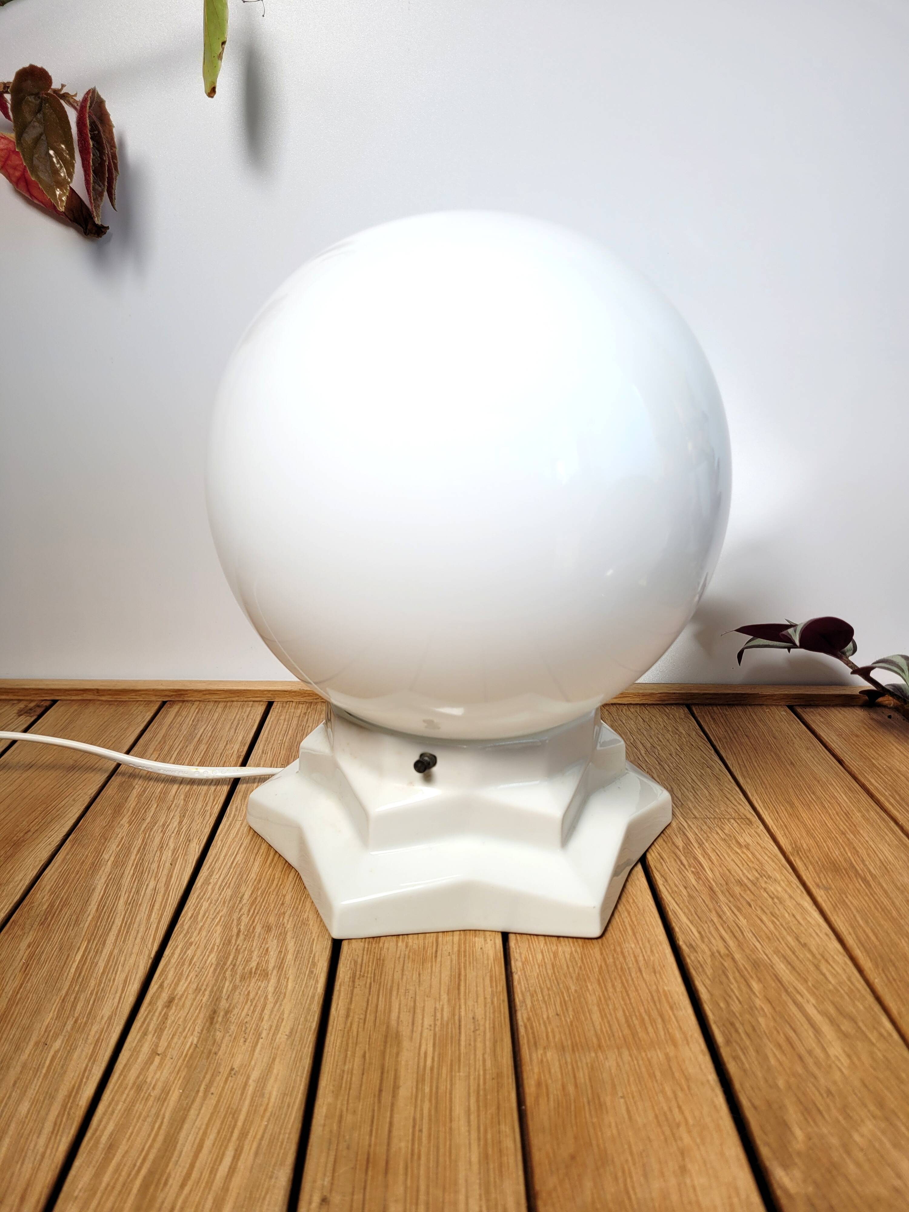 Vintage globe and ceramic table lamp