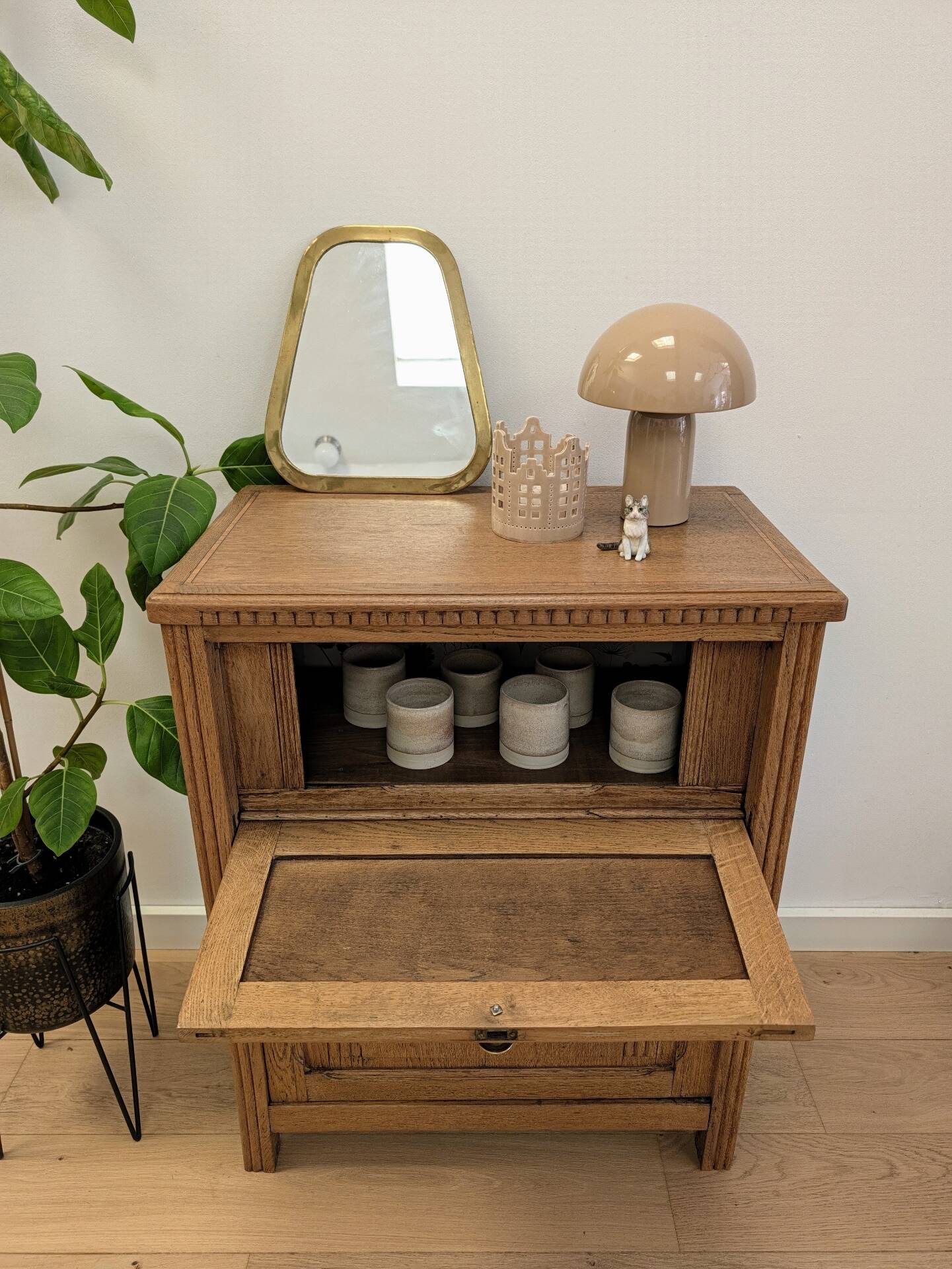 Small Art Deco buffet - restored vintage radio cabinet